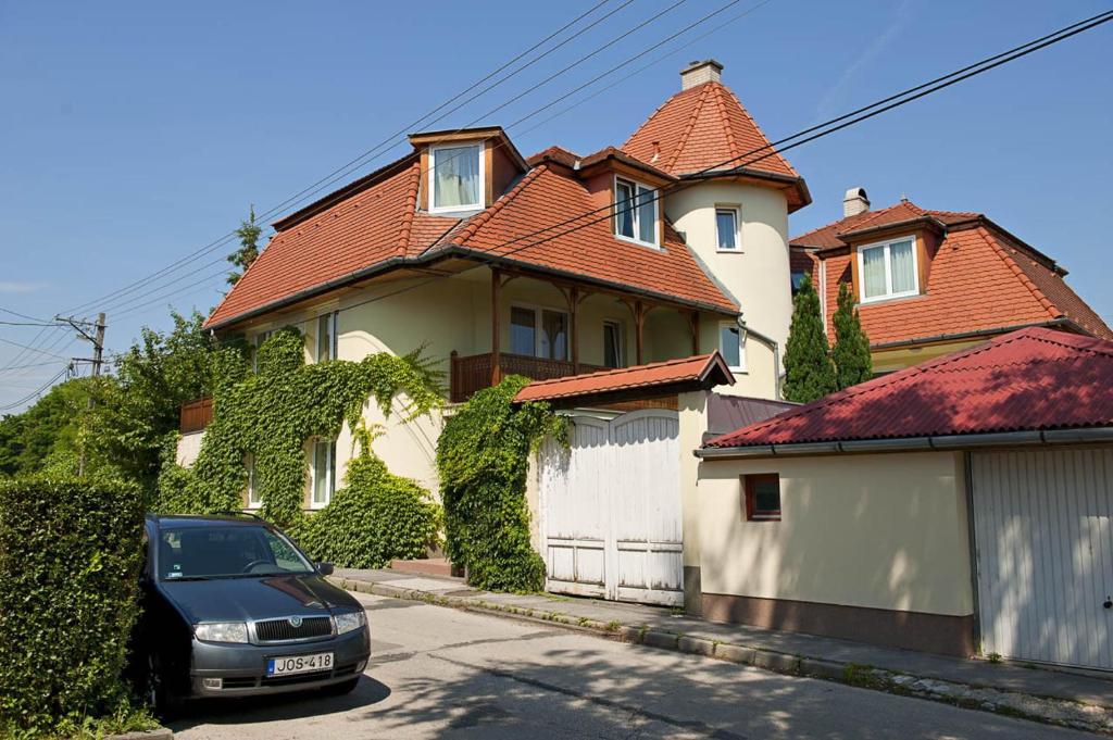 Szent Kristof Panzio Hotel Esztergom Exterior photo